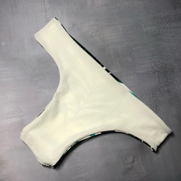 Reversible Bikini Bottom - Picture 3 of 3